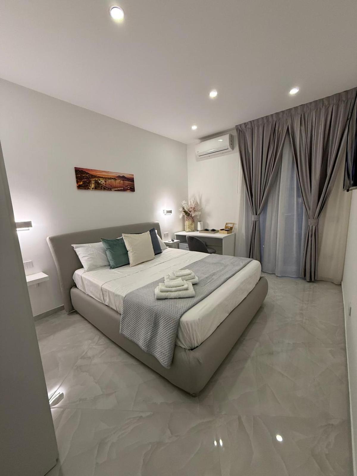 Vincenz Guest house Naples